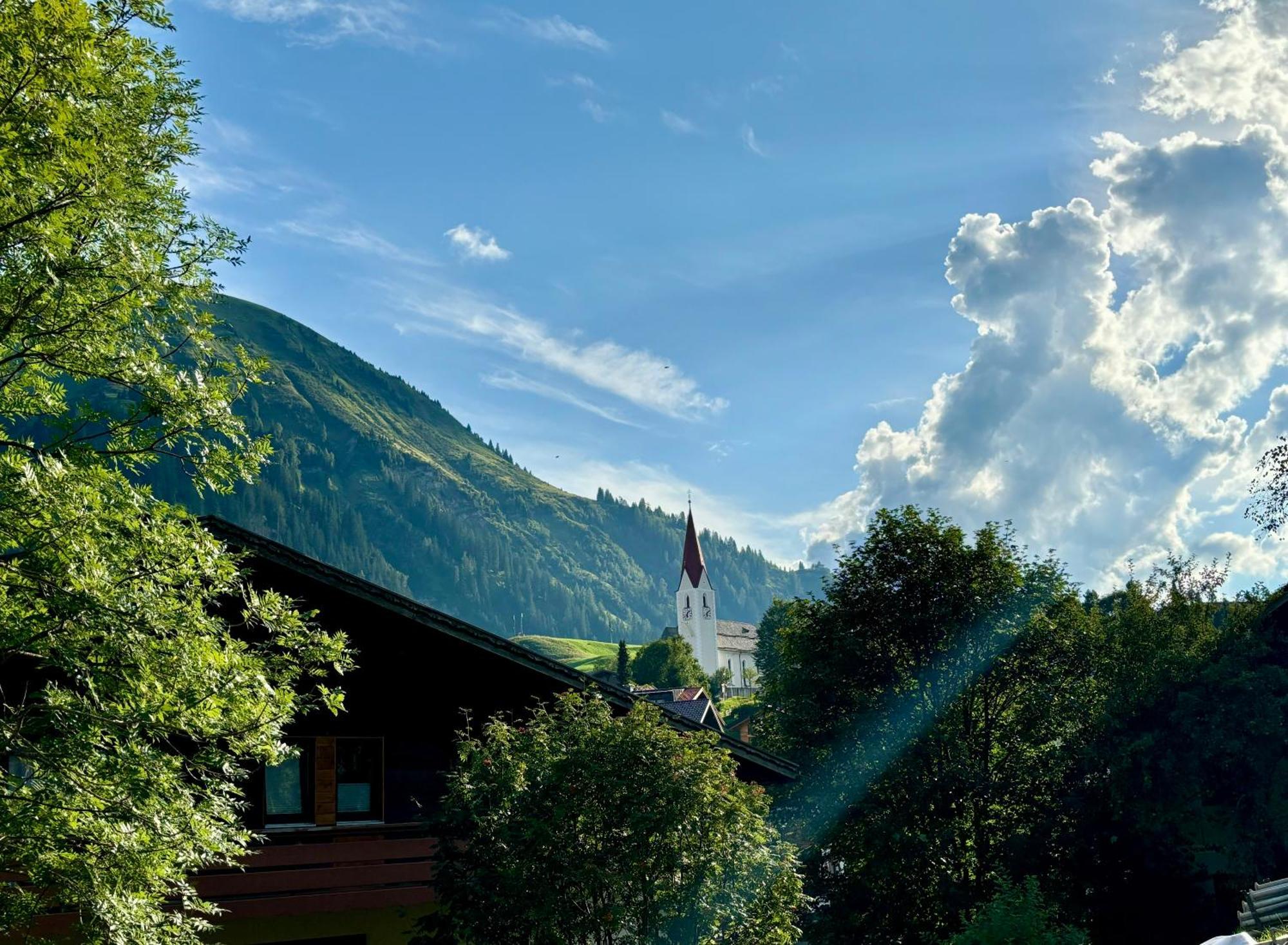 Hotel Haus Enzian Berwang Exterior foto